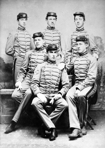 Gruppenporträt von Kadetten der Militärakademie von American Photographer